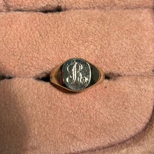 VINTAGE GOLD PLATED signet ring “R” initial ring size 4